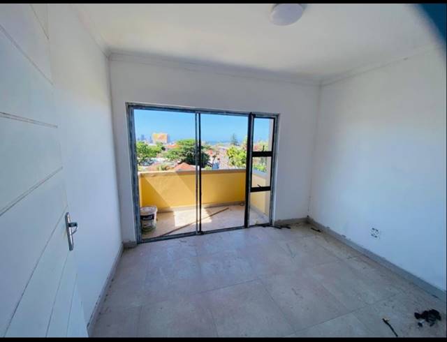11 BEDROOM APARTMENT BLOCK FOR SALE IN GLENWOOD